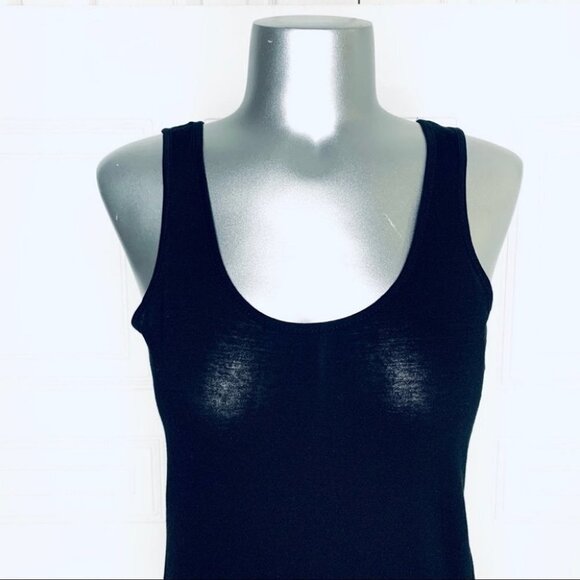 H & M black tank top - Picture 2 of 6
